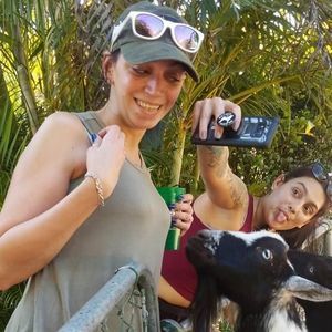 Meet your Posher, Danielle